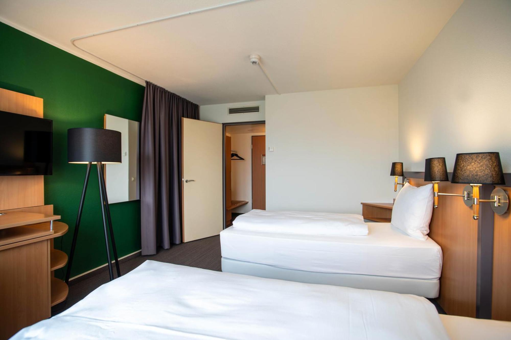 Best Western Conference Airporthotel Frankfurt Moerfelden Exterior photo